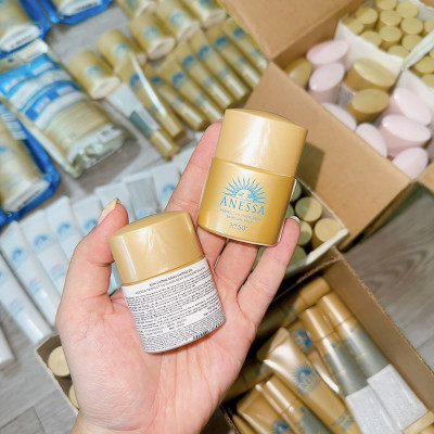 Sữa Chống Nắng Anessa Dưỡng Da Kiềm Dầu 12ml