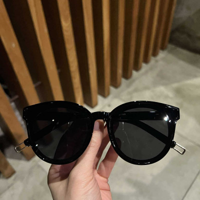 Kính râm Mắt tròn màu đen chống nắng uv 