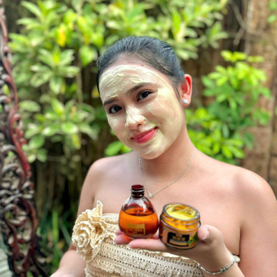 Kem mặt nạ tinh nghệ mật