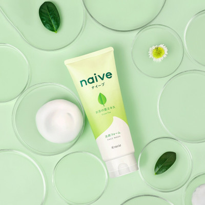 Sữa Rửa Mặt Sạch Sâu Chiết Xuất Lá Trà Xanh Kracie Naive Face Wash (Green Tea) - Tuýp 130G