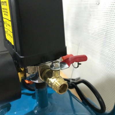 Máy nén khí có dầu đầu liền 2HP (1500W) Classic CLA-2024 (giảm tiếng ồn, lên hơi cực nhanh) (100% dây đồng)