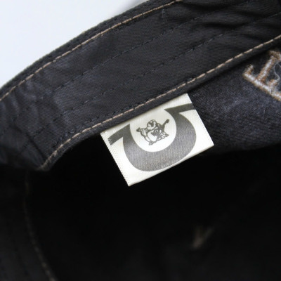 Nón nam, mũ lưỡi trai Ông Địa Rebels phối vải jeans form đẹp thời trang đường phố