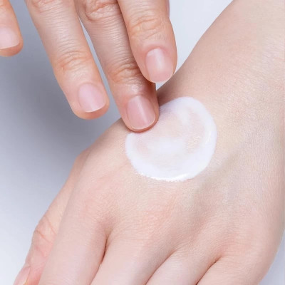 Sữa Chống Nắng Kose Suncut UV Essence Super Water Proof 60 G