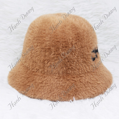 Nón bucket cúp lông xù thêu chữ CHA, vành rộng 5cm, chất liệu lông xù mềm mại, thời trang