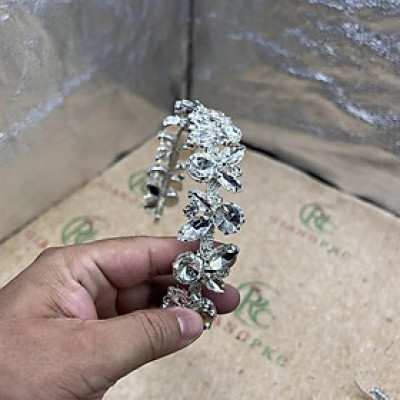 Băng đô đá cài tóc cô dâu trend 2022 Giangpkc cập nhập xu hướng mới B04