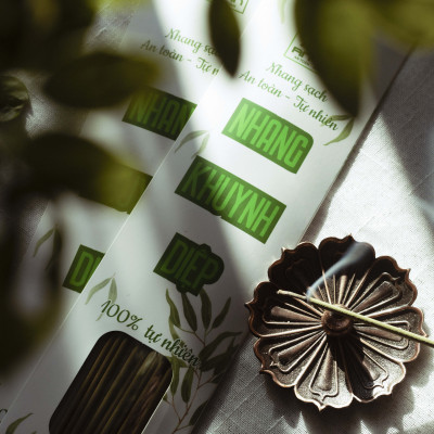 HỘP NHANG KHUYNH DIỆP AN AN 40CM