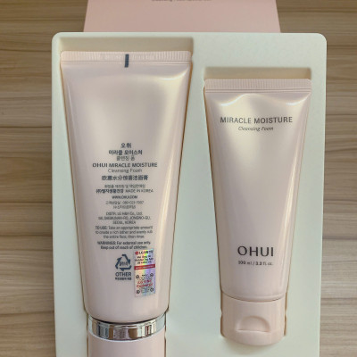 Bộ Sữa rửa mặt dưỡng ẩm OHUI Miracle Moisture Cleansing Foam set