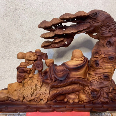 TƯỢNG PHẬT DI LẶC TAM PHÚC NGỰ GỐC CÂY TÙNG BẰNG GỖ HƯƠNG ĐÁ TÔ LÀM MẦU GIẢ CỔ KT 45×32×15CM