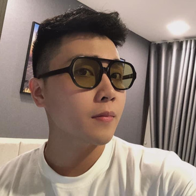Kính râm màu sành điệu cho nam