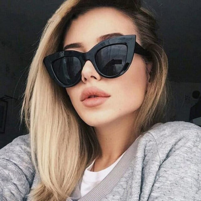 Kính râm Mắt mèo vếch nhựa đen thời trang (Đen bóng)