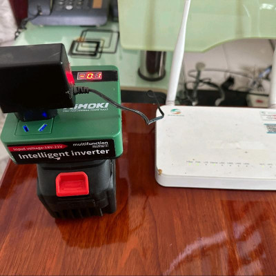 Chân Đế Chuyển Đổi Biến Tần Thông Minh - chuyển đổi điện áp 21V lên 220V - Chân pin phổ thông 4cm