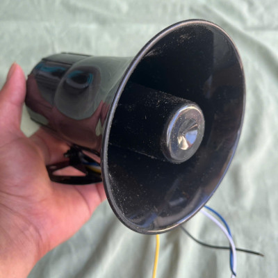 Còi Lùi , Còi Xi Nhan Ô Tô Có Giọng Nói “Xin Nhường Đường” 12V-24V – Loại Tốt, Âm Thanh Rõ Nét đèn led