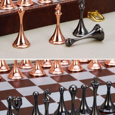 Bộ cờ vua bằng kim loại cao cấp