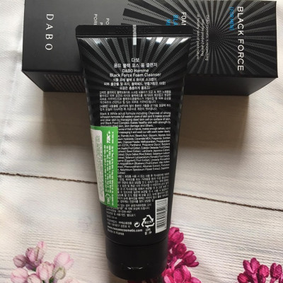 Sữa Rửa Mặt Dành Cho Nam Dabo Black Force Foam Cleanser Black & White Mild Scrub Kháng Khuẩn, Ngừa Mụn, Sạch Nhờn Có Hạt Massage (120ml)
