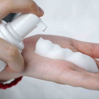 Sữa Rửa Mặt Tạo Bọt Kháng Khuẩn, hỗ trợ Trị Mụn pH5.5 Sebamed Clear Face Antibacterial Cleansing Foam SCF01B (50ml)