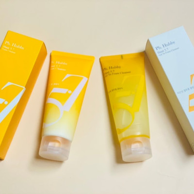 Sữa rửa mặt thuần chay giúp cân bằng pH và làm sạch lớp trang điểm Ph Hubby Haut 5.7 dạng gel 150ml