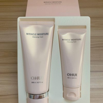 Bộ Sữa rửa mặt dưỡng ẩm OHUI Miracle Moisture Cleansing Foam set
