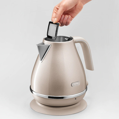 Ấm đun nước Delonghi KBOT2001 - 1.7 Lít - 2000W - Hàng Chính Hãng
