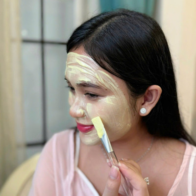 Kem mặt nạ tinh nghệ mật