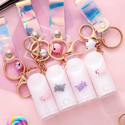 Móc Khóa Heo Con Trong Bình Sữa 