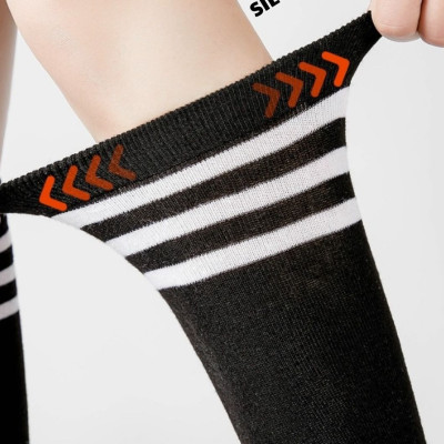 Tất Đùi Dày Dặn Qua Đầu Gối Dễ Thương Coplay Hàn Quốc Sọc Trắng Đen