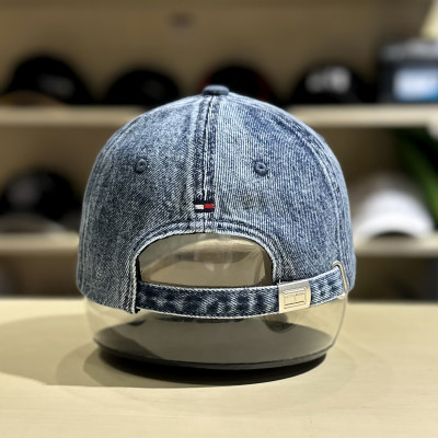 Nón kết, mũ lưỡi trai Tom phối vải jeans form đẹp thời trang đường phố