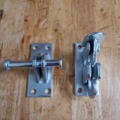 Chốt cửa tự động thông minh