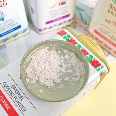 Phấn lạnh Snake Brand Prickly Heat Cooling powder Thái Lan 140g