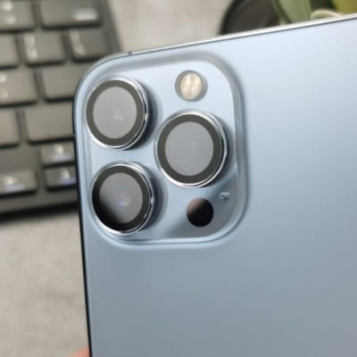 Bộ Lens Bảo Vệ Camera Trong Suốt dành cho iPhone 16 | 16 Pro | 16 Plus | 16 Pro Max hiệu Kuzoom Crystal Có Khung Hỗ Trợ Dán - Hàng chính hãng