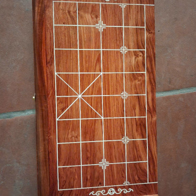 Bàn cờ tướng bằng gỗ hương đá víp kt 50x50x3.5cm 