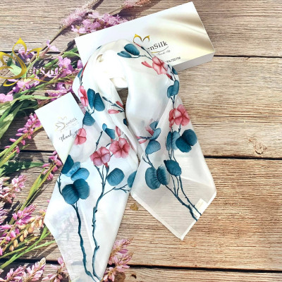 Khăn Lụa Tơ Tằm Vẽ Hoa Muống Biển SenSilk, Khăn Vuông Thời Trang