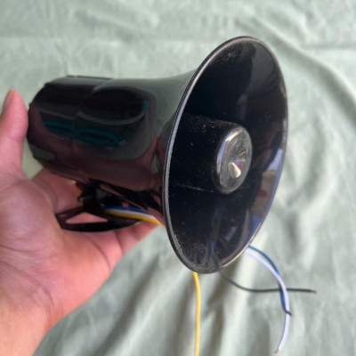 Còi Lùi , Còi Xi Nhan Ô Tô Có Giọng Nói “Xin Nhường Đường” 12V-24V – Loại Tốt, Âm Thanh Rõ Nét đèn led