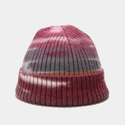 Mũ len ngắn giữ ấm đẹp phong cách cá tính cho cả nam và nữ