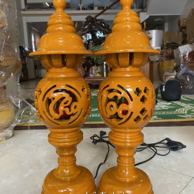 Cặp đèn thờ bằng gỗ khắc chữ phúc lộc thọ kt cao 41cm 