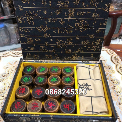 Quân cờ tướng bằng gỗ bách xanh thơm ngọt kt 4×1.6cm +hộp đựng quân 