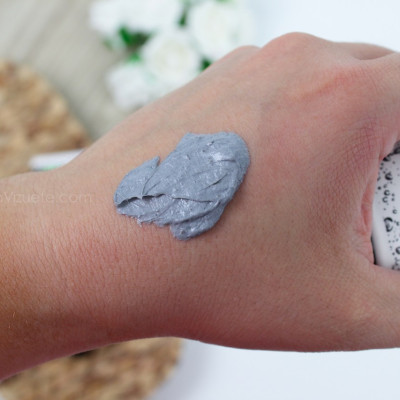 Sữa rửa mặt Beauty Formulas Charcoal Facial 150ml - than hoạt tính tẩy tế bào chết