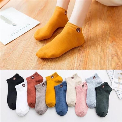 Set 10 đôi tất gấu , hoa cúc nữ ,cổ ngắn nhiều màu dễ thương vải cotton đẹp và bền kèm túi dây rút xinh xắn cute cho phái nữ