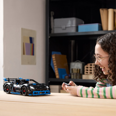LEGO TECHNIC 42176 Đồ Chơi Lắp Ráp Xe Đua Thể Thao Porsche GT4 E-Performance (834 Chi Tiết)