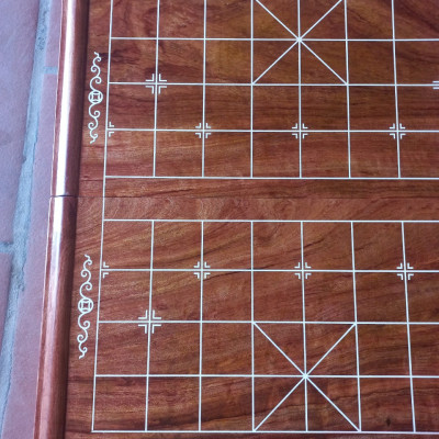 Bàn cờ tướng bằng gỗ hương đá đẹp long lanh kt 50x52x3.5cm