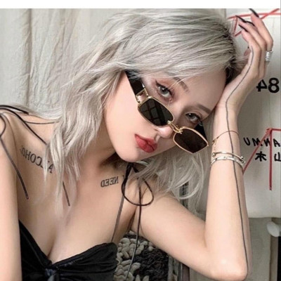 Kính râm Mắt vuông mini retro siêu chất (ĐEN)