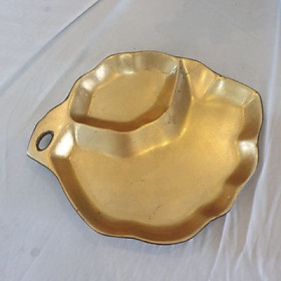 Dĩa sơn mài cao cấp Thanh Bình Lê dát vàng độc đáo size 30x27 cm