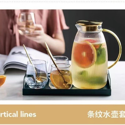 Bình đựng nước uống thủy tinh vân tăm quai vàng cao cấp 1,8l