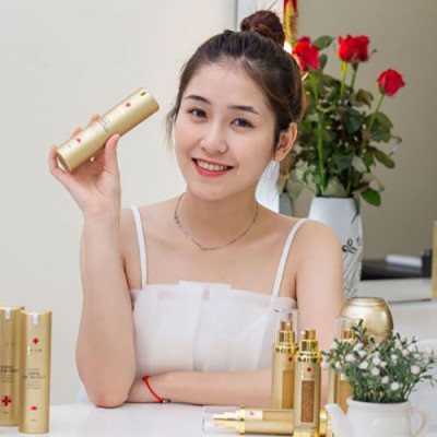 Kem chống nắng dưỡng da tế bào gốc thực vật & DNA cá hồi Larian+ , phù với với mọi loại da