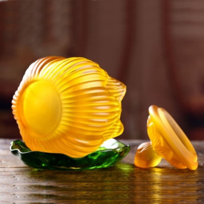 Chén sen lưu ly - Cốc đựng nước thờ cúng hình sen