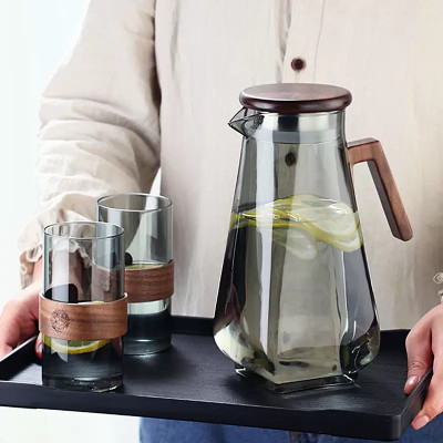 Bình Nước Thủy Tinh Tay Cằm và Nắp Gỗ thể Tích 1500ml
