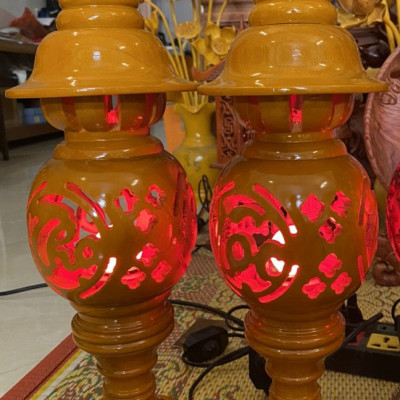 Cặp đèn thờ bằng gỗ khắc chữ phúc lộc thọ kt cao 41cm 