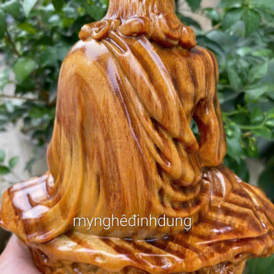 Tượng đạt ma sư khất thực bằng gỗ huyết long kt cao 15x15x7cm 