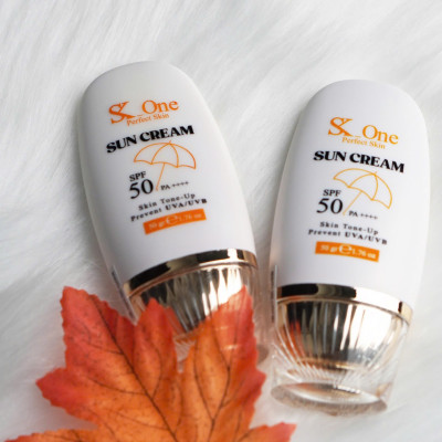Kem chống nắng Makeup SK-ONE + tặng Toner - 50g SPF 50 Dưỡng Ẩm Da