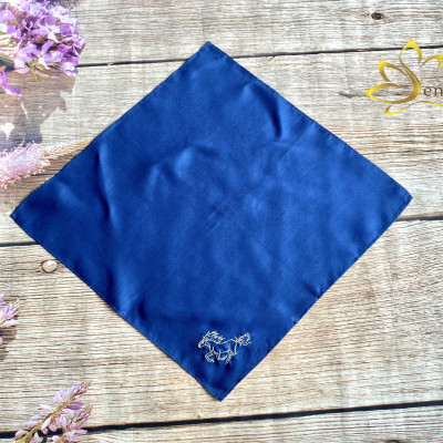 Khăn Tay Lụa Thêu Mã Đáo Thành Công, Khăn Tay Cho Nam