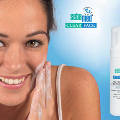 Sữa Rửa Mặt Tạo Bọt Kháng Khuẩn, hỗ trợ Trị Mụn pH5.5 Sebamed Clear Face Antibacterial Cleansing Foam SCF01B (50ml)